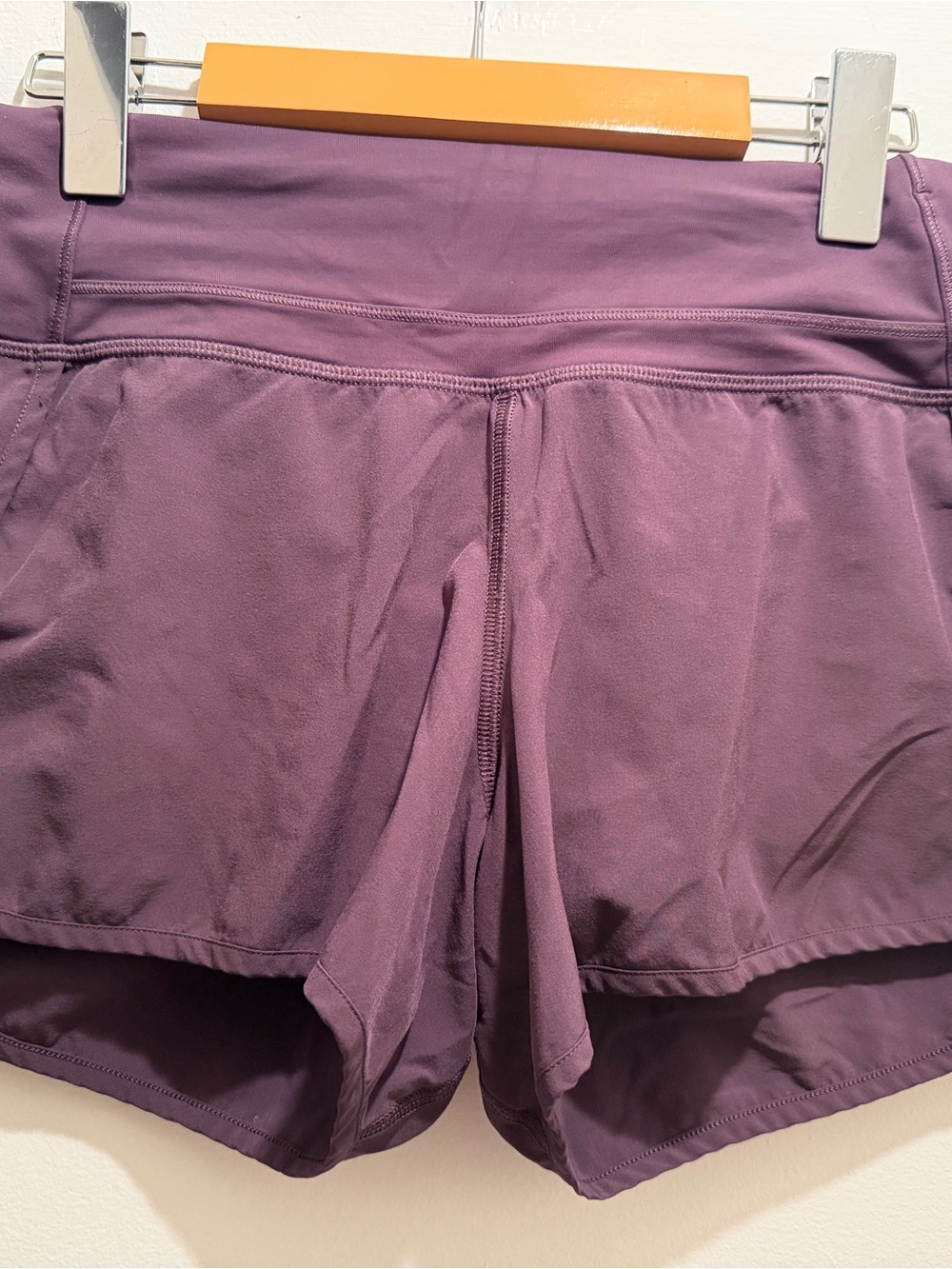 lululemon athletica mauve athletic shorts with built-in liner